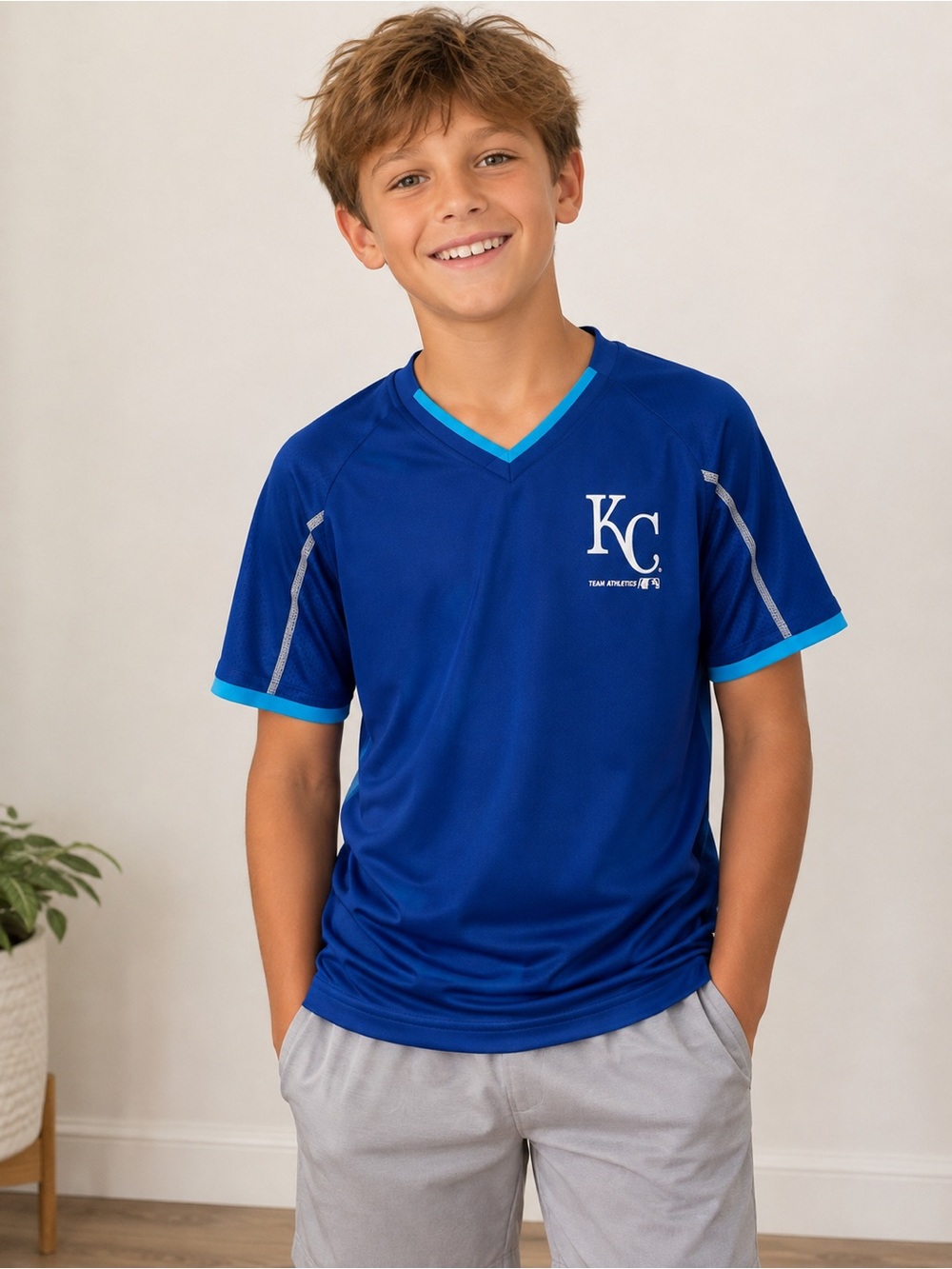 GENUINE MERCHANDISE KC ROYALS BOYS V-NECK SHORT SLEEVE JERSEY SIZE LARGE 12/14